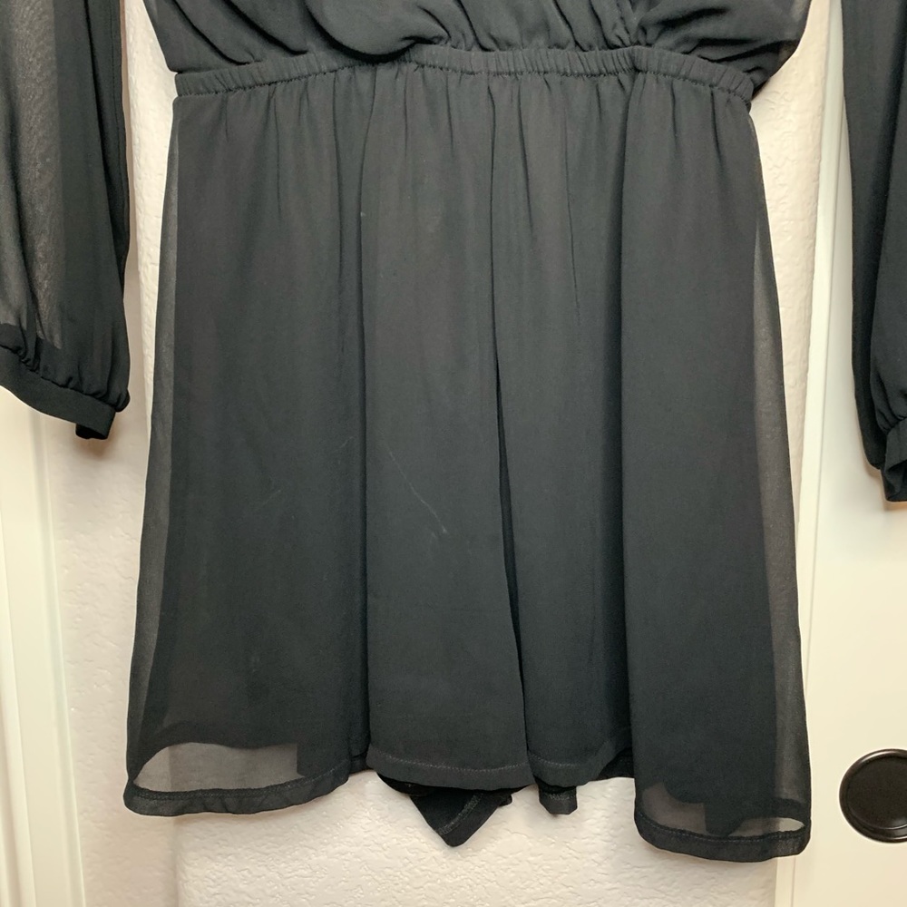Express Sheer Romper - Picture 3 of 6